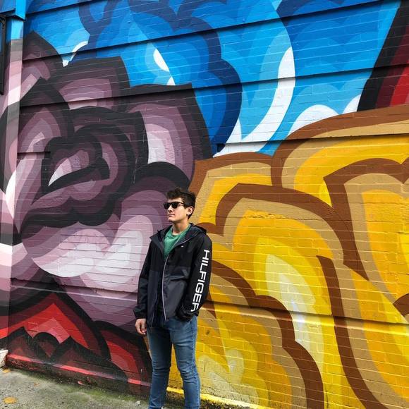 Meet your Posher, Kyle - Picture 1 of 1